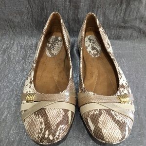 EuroSoft by Sofft Shaina Flat Shoes Mock Snakeskin Size 8 1/2 Never Worn